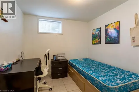 17 Thorndale Street North Hamilton ON L8S 3K5
