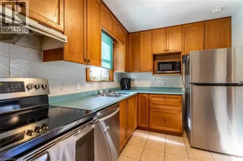 17 Thorndale Street North Hamilton ON L8S 3K5
