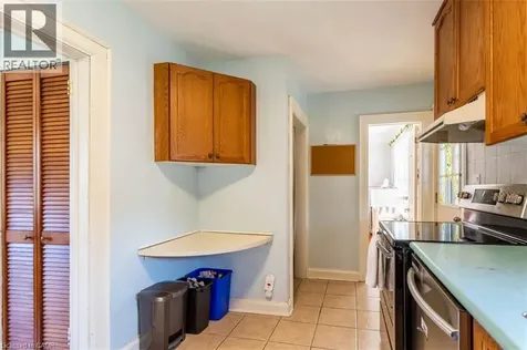 17 Thorndale Street North Hamilton ON L8S 3K5