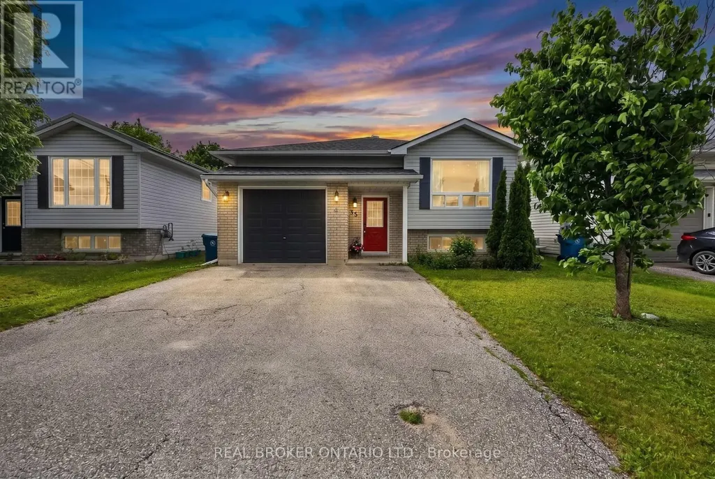 35 Courtney Crescent Orillia ON L3V 7Y3