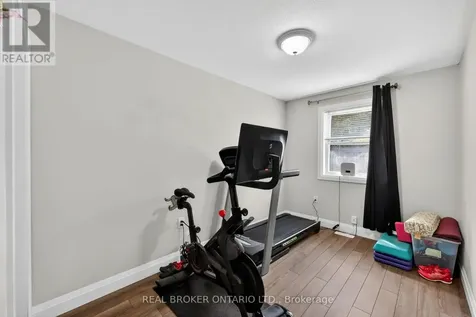 35 Courtney Crescent Orillia ON L3V 7Y3
