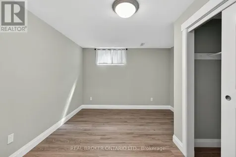 35 Courtney Crescent Orillia ON L3V 7Y3