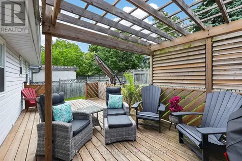 35 Courtney Crescent Orillia ON L3V 7Y3