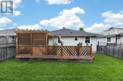 35 Courtney Crescent Orillia ON L3V 7Y3