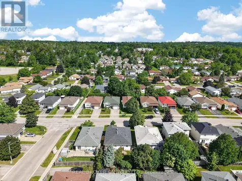 35 Courtney Crescent Orillia ON L3V 7Y3