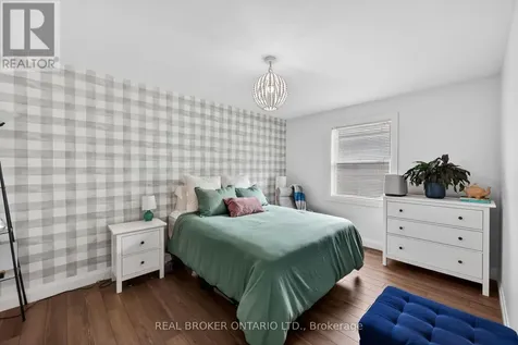 35 Courtney Crescent Orillia ON L3V 7Y3
