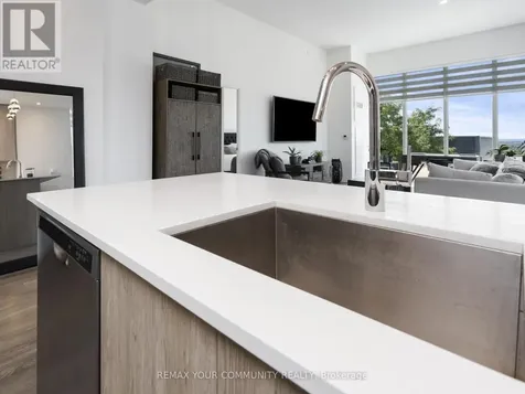 99 Eagle Rock Way Vaughan ON L6A 5A7