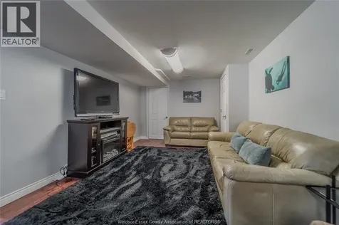 2522 Armstrong Avenue Windsor ON N8T 2E8