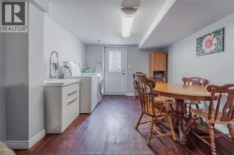 2522 Armstrong Avenue Windsor ON N8T 2E8