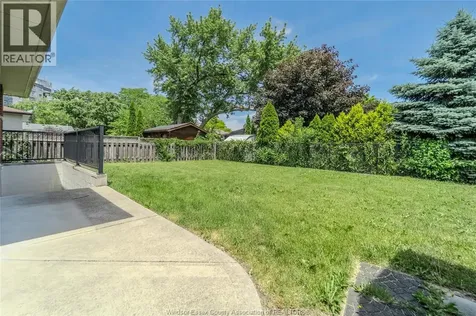 2522 Armstrong Avenue Windsor ON N8T 2E8