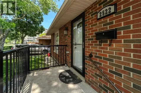 2522 Armstrong Avenue Windsor ON N8T 2E8