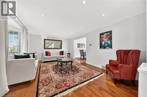 5 Mays Crescent Waterdown ON L8B 0G4