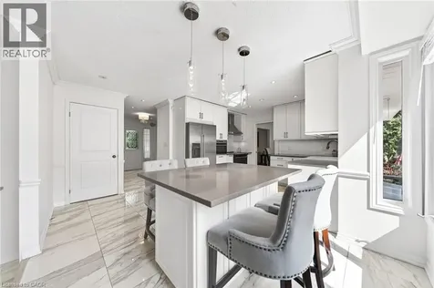 5 Mays Crescent Waterdown ON L8B 0G4