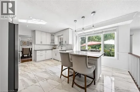 5 Mays Crescent Waterdown ON L8B 0G4