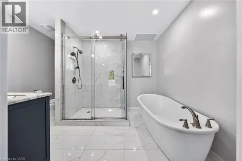5 Mays Crescent Waterdown ON L8B 0G4