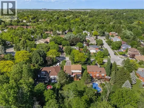 5 Mays Crescent Waterdown ON L8B 0G4