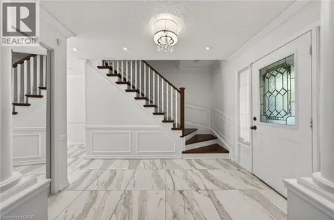 5 Mays Crescent Waterdown ON L8B 0G4