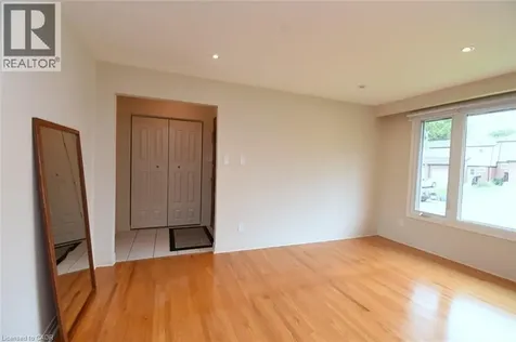 68 Tindale Court Hamilton ON L8K 6C7