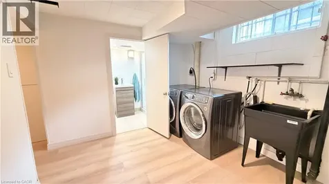 68 Tindale Court Hamilton ON L8K 6C7