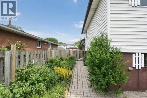 68 Tindale Court Hamilton ON L8K 6C7