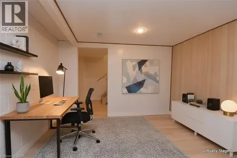 68 Tindale Court Hamilton ON L8K 6C7