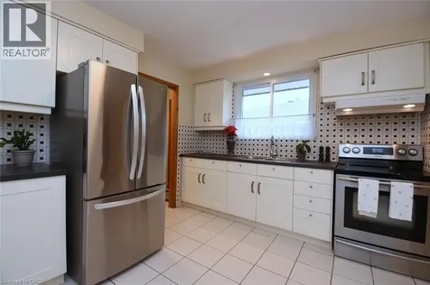 68 Tindale Court Hamilton ON L8K 6C7