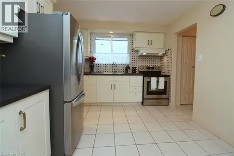68 Tindale Court Hamilton ON L8K 6C7