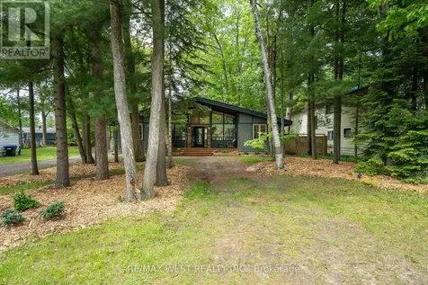 94 28th Street North Wasaga Beach ON L9Z 2E2