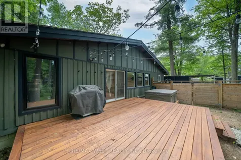 94 28th Street North Wasaga Beach ON L9Z 2E2