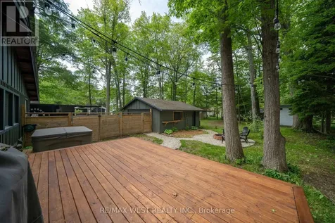 94 28th Street North Wasaga Beach ON L9Z 2E2