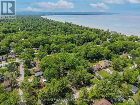 94 28th Street North Wasaga Beach ON L9Z 2E2