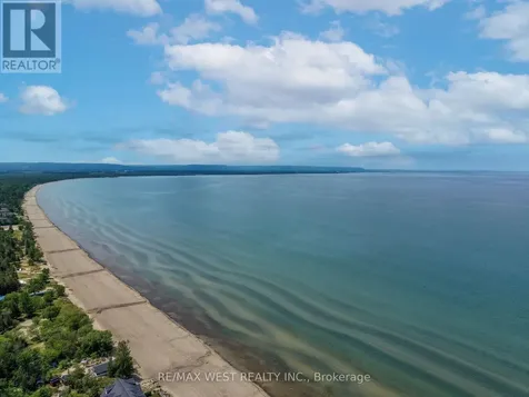 94 28th Street North Wasaga Beach ON L9Z 2E2