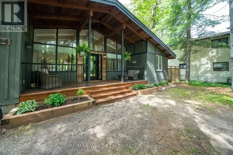 94 28th Street North Wasaga Beach ON L9Z 2E2