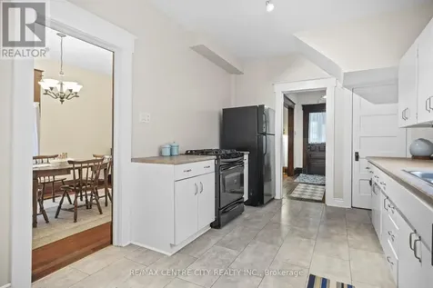 21 Erie Street St. Thomas ON N5R 2M4