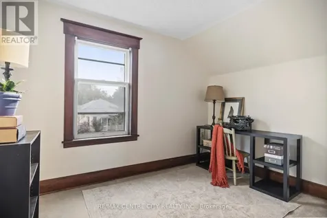 21 Erie Street St. Thomas ON N5R 2M4