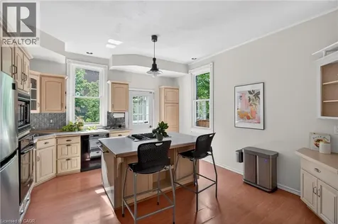 225 Hess Street South Hamilton ON L8P 3P3