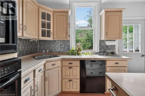 225 Hess Street South Hamilton ON L8P 3P3
