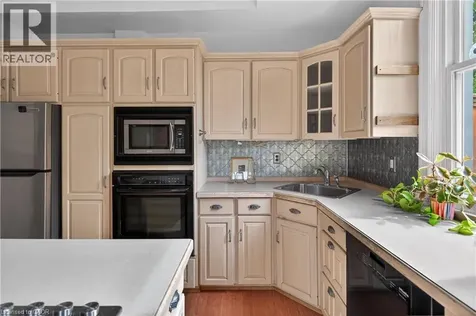 225 Hess Street South Hamilton ON L8P 3P3