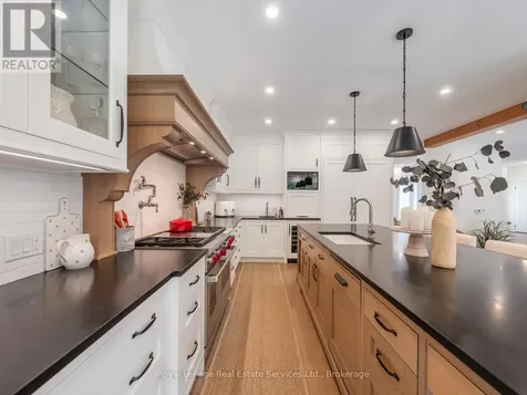 74 West Street Oakville (br Bronte) ON L6L 2Y7