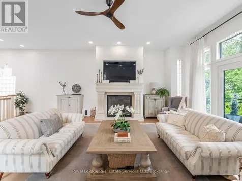 74 West Street Oakville (br Bronte) ON L6L 2Y7