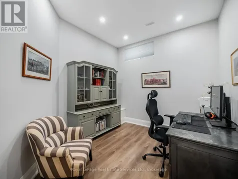 74 West Street Oakville (br Bronte) ON L6L 2Y7