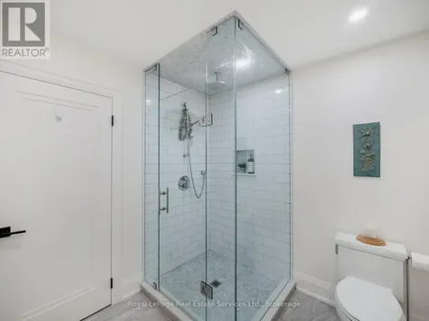 74 West Street Oakville (br Bronte) ON L6L 2Y7