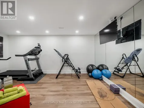 74 West Street Oakville (br Bronte) ON L6L 2Y7