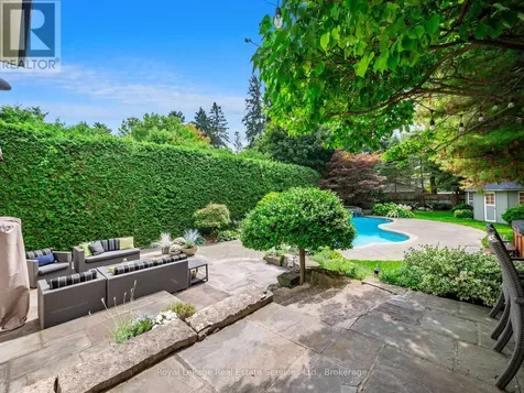 74 West Street Oakville (br Bronte) ON L6L 2Y7