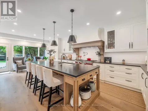 74 West Street Oakville (br Bronte) ON L6L 2Y7