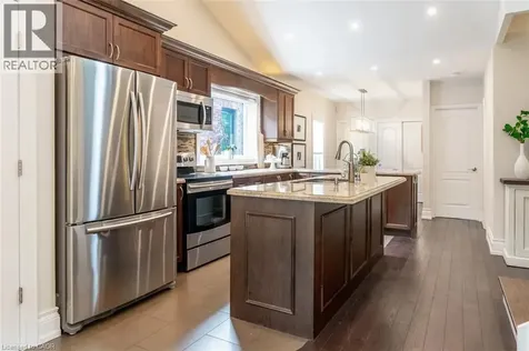 137 Springdale Boulevard Toronto ON M4J 1W8