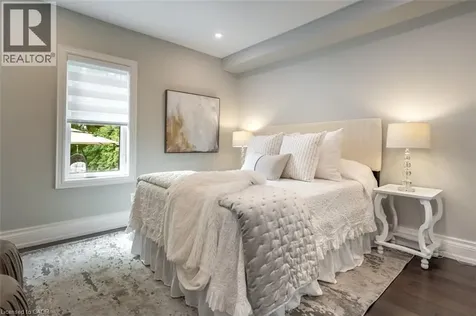 137 Springdale Boulevard Toronto ON M4J 1W8