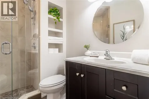 137 Springdale Boulevard Toronto ON M4J 1W8