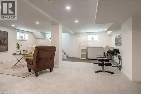 137 Springdale Boulevard Toronto ON M4J 1W8