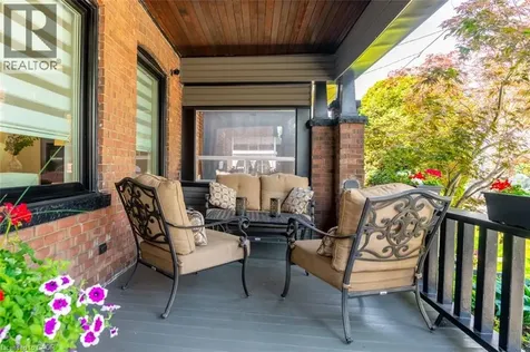 137 Springdale Boulevard Toronto ON M4J 1W8